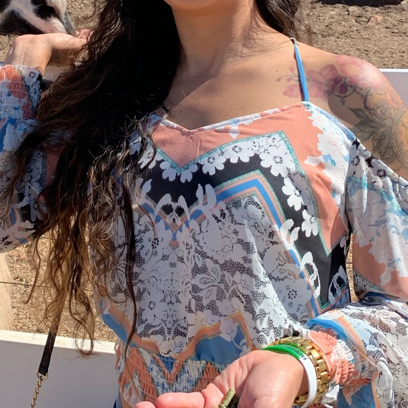 Guess print blouse, size small - Picture 5 of 5